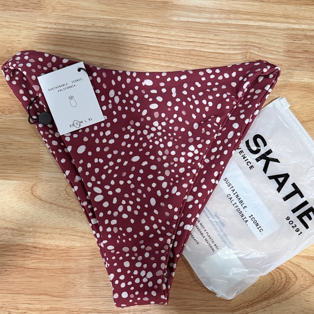 Skatie Kelly Bottom Lilo Small NWT